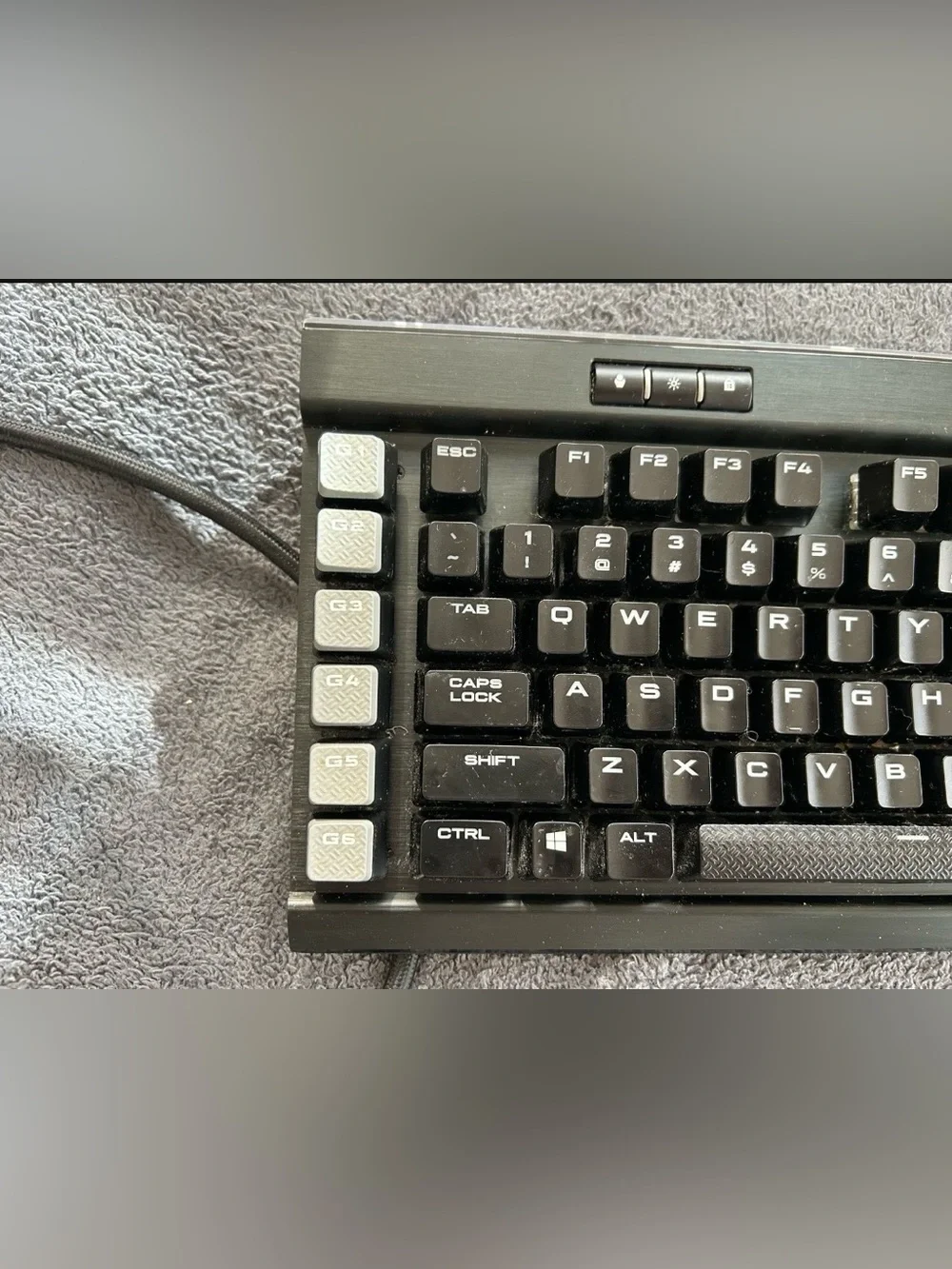 Corsair K95 RGB Mechanical Keyboard – Fully Working – Missing F7 Keycap